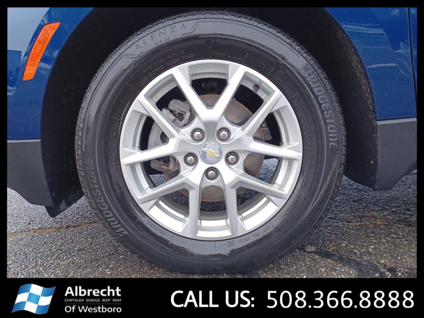 Used 2023 Chevrolet Equinox LT image 25