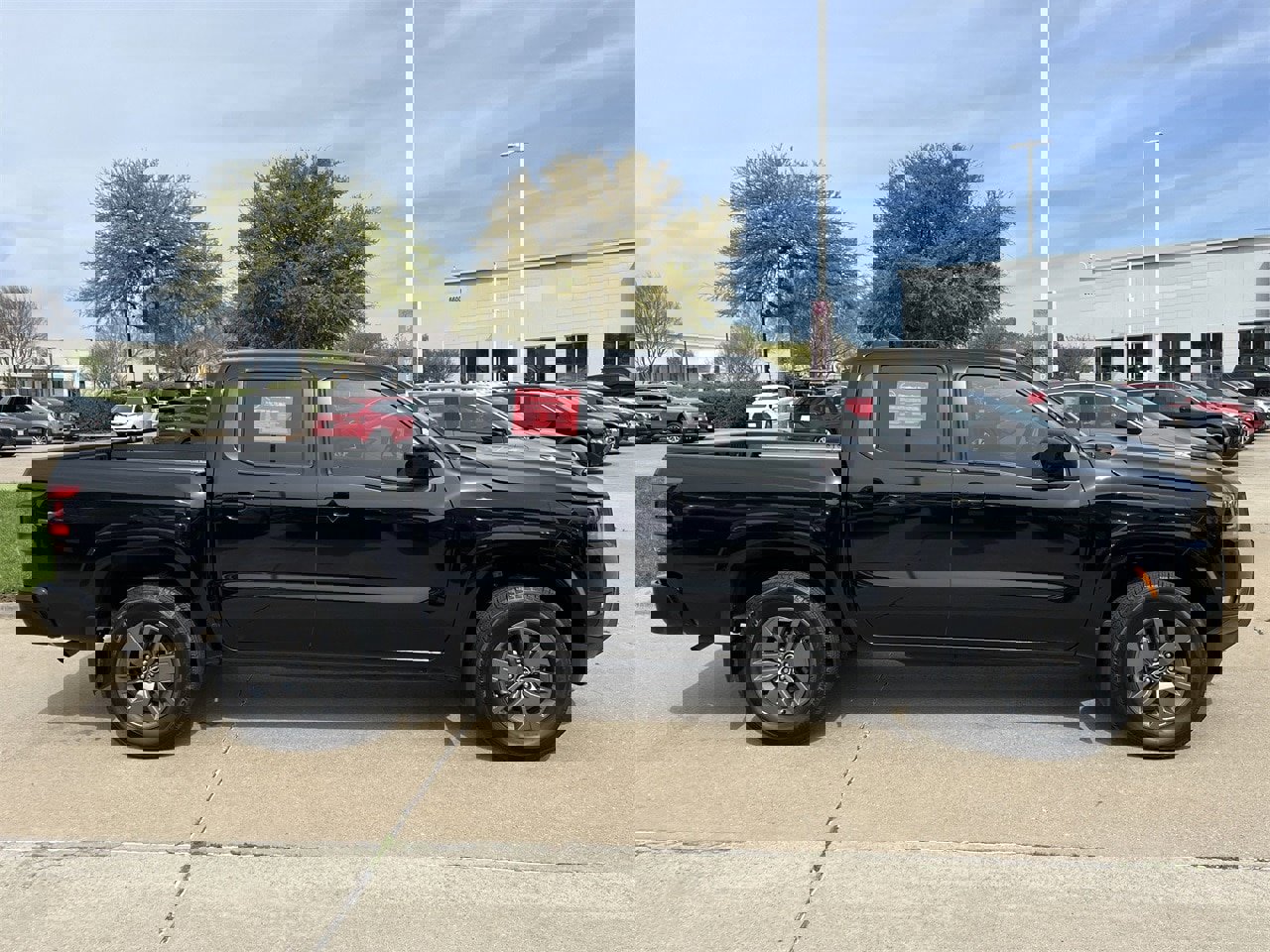 Certified 2025 Nissan Frontier SV w/ SV Convenience Package image 3