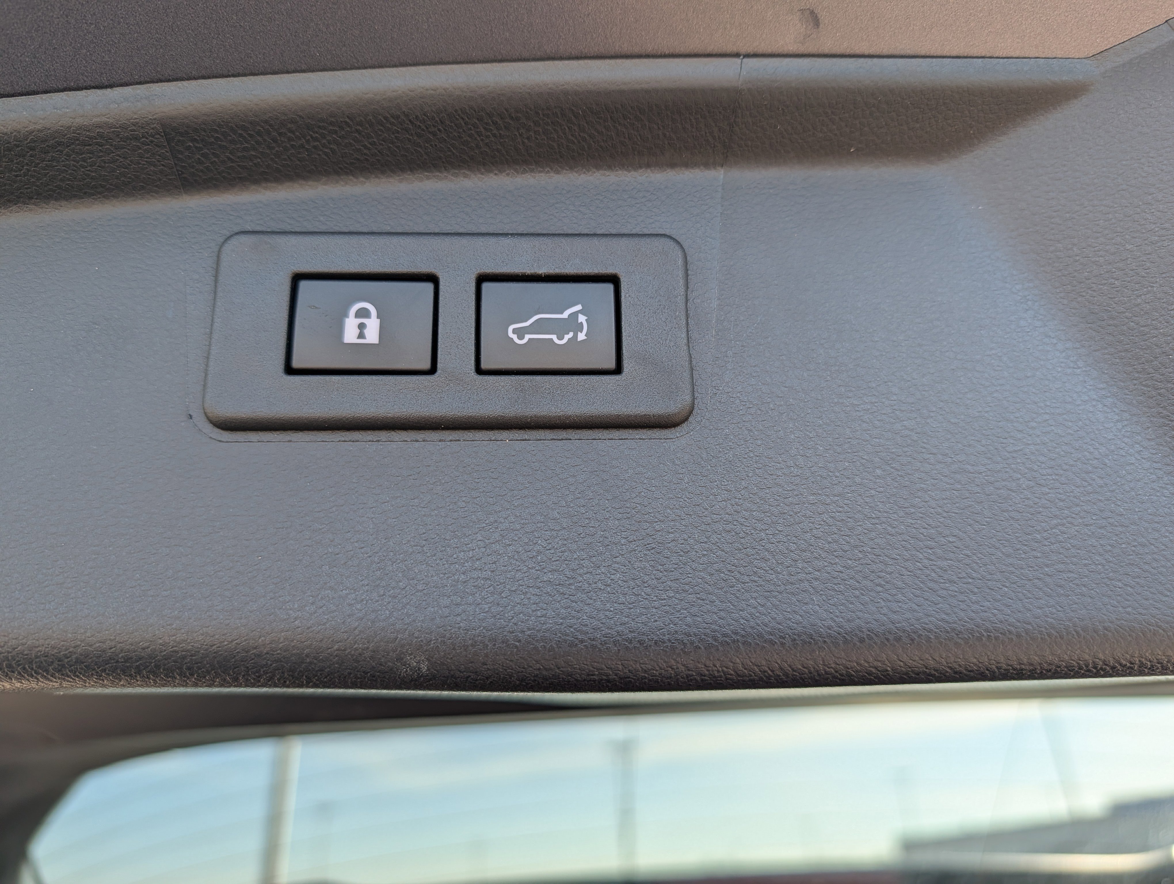 Used 2022 Subaru Outback Touring image 19