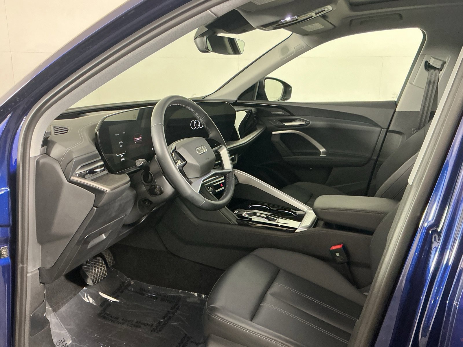 Used 2025 Audi Q5 Premium Plus w/ Premium Plus AWD/4WD image 11