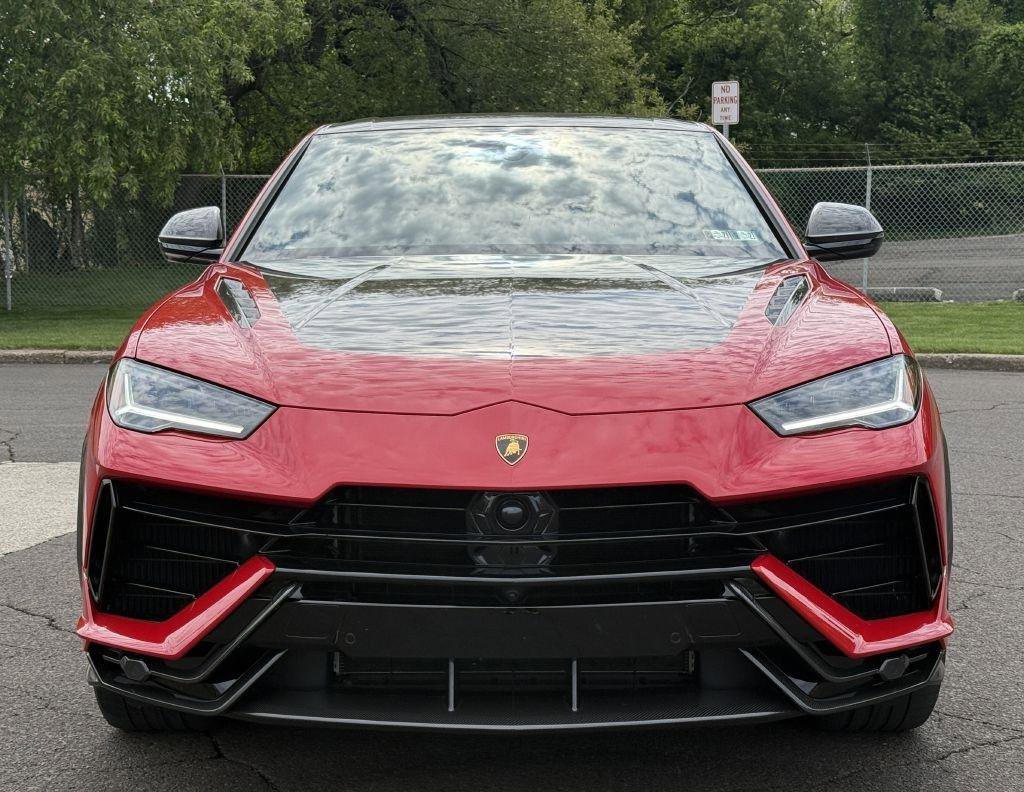 Used 2024 Lamborghini Urus Performante AWD/4WD image 3
