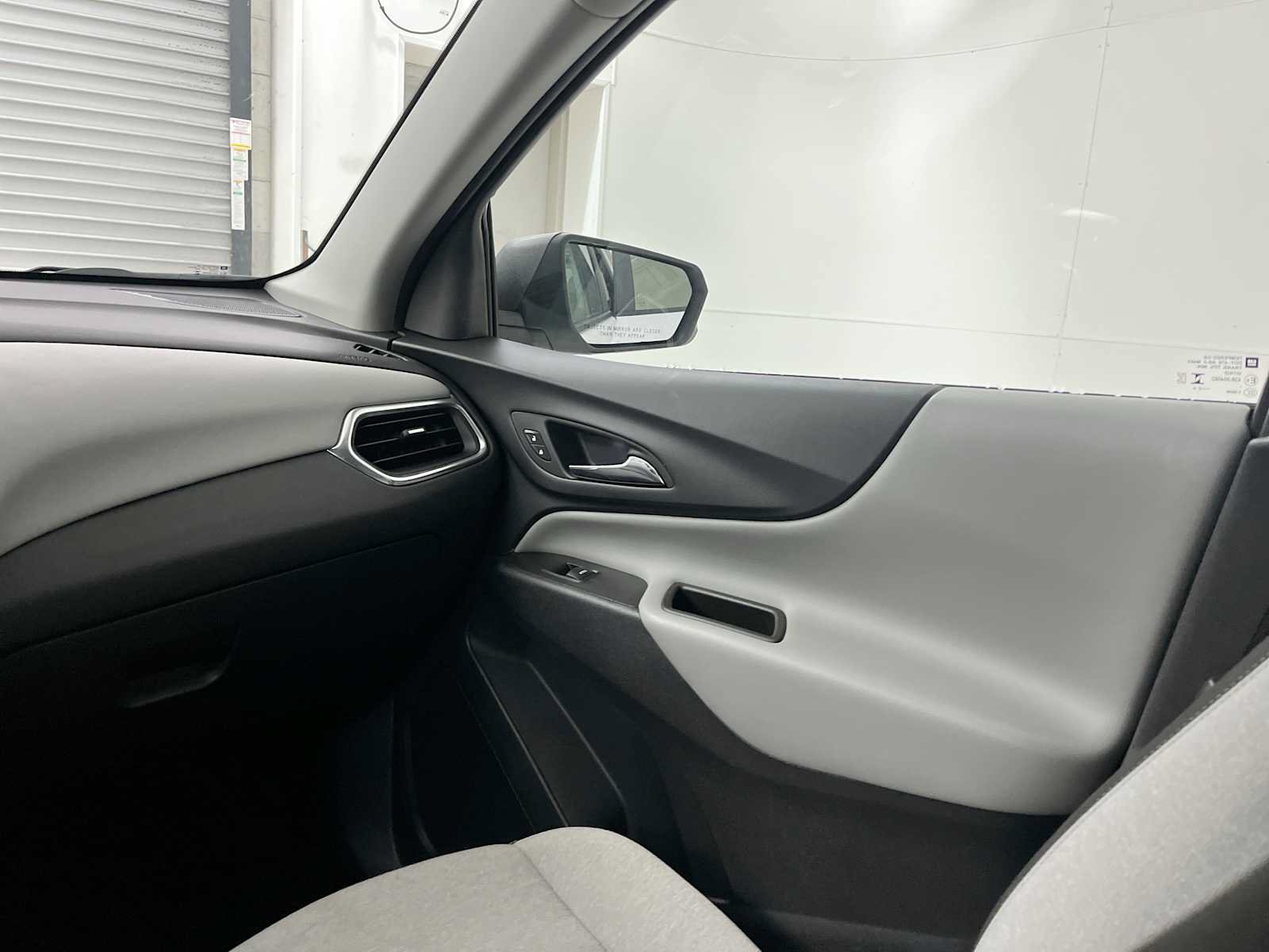 Used 2024 Chevrolet Equinox LS w/ LS Convenience Package AWD/4WD image 11