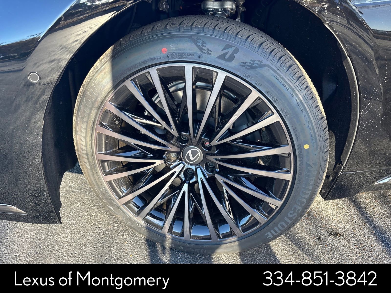 New 2026 Lexus LS 500 AWD image 28