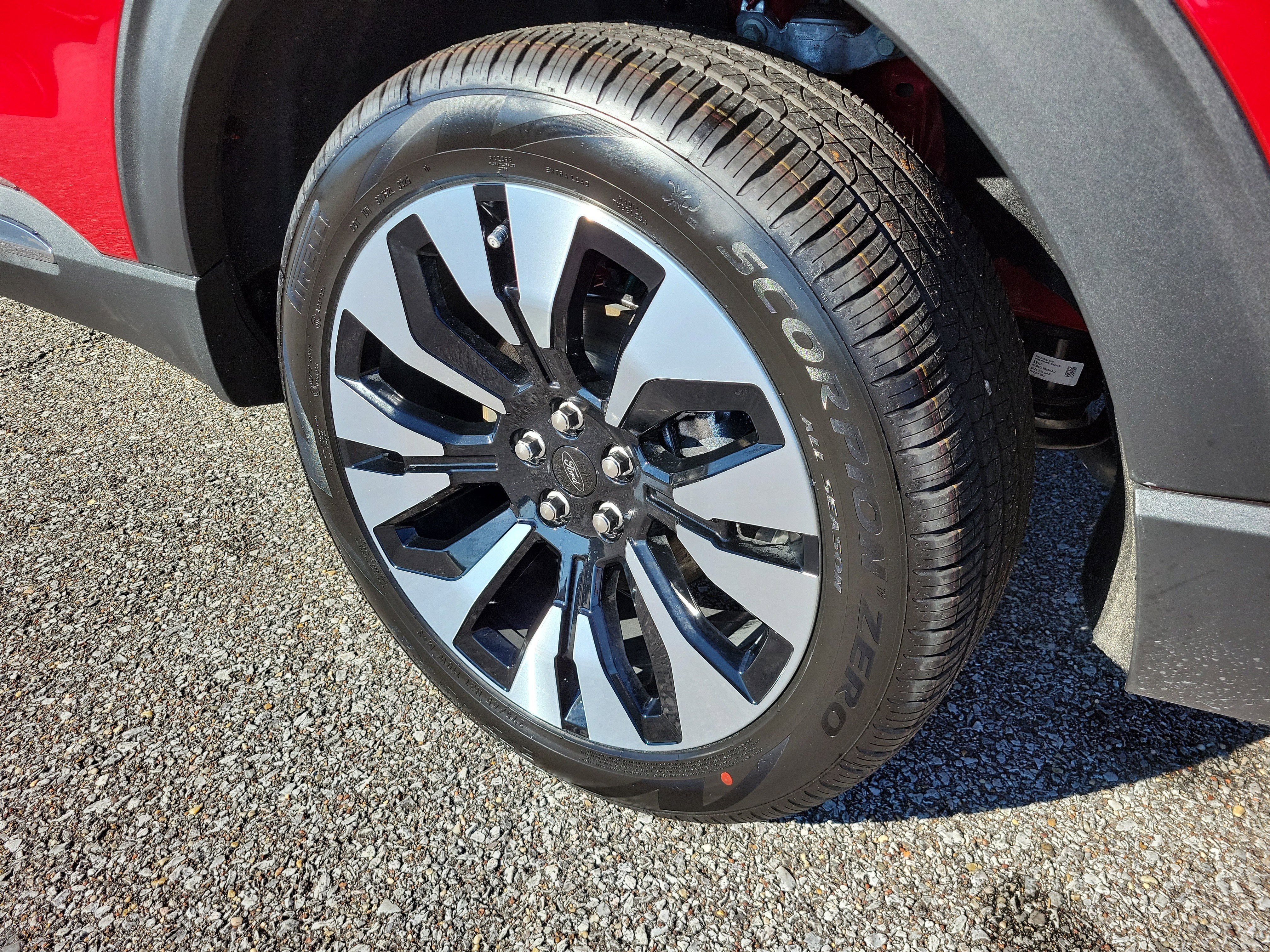 New 2026 Ford Explorer Platinum w/ LUX Leather Package image 8