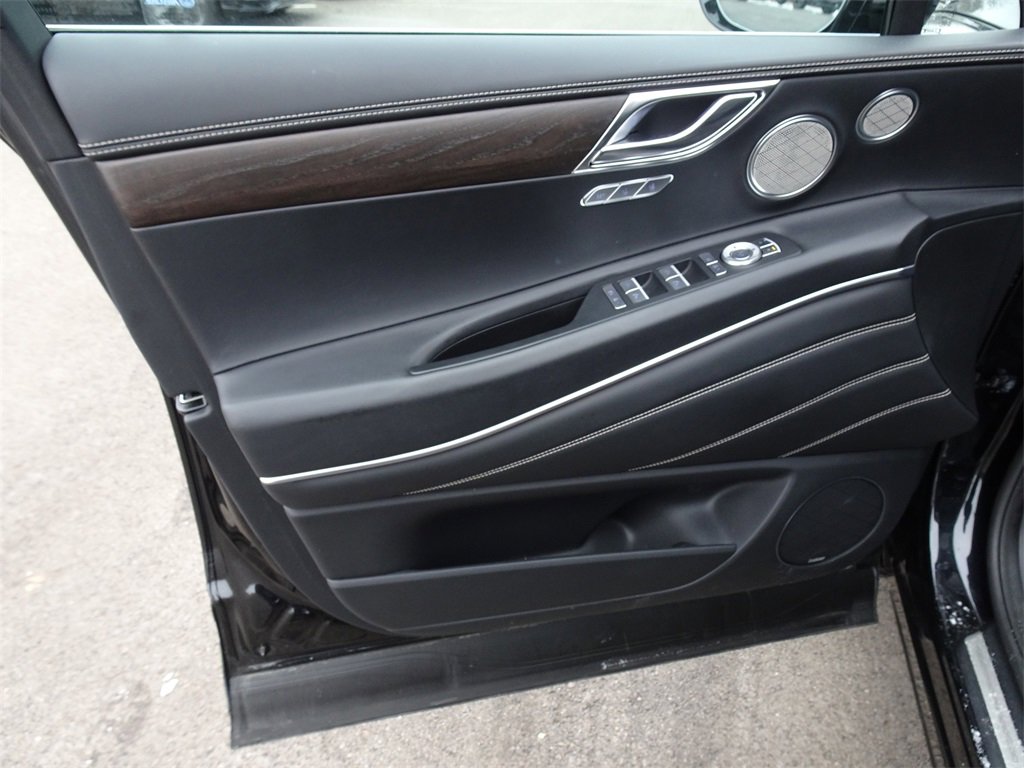 Used 2024 Genesis GV80 3.5T w/ Advanced Package image 11