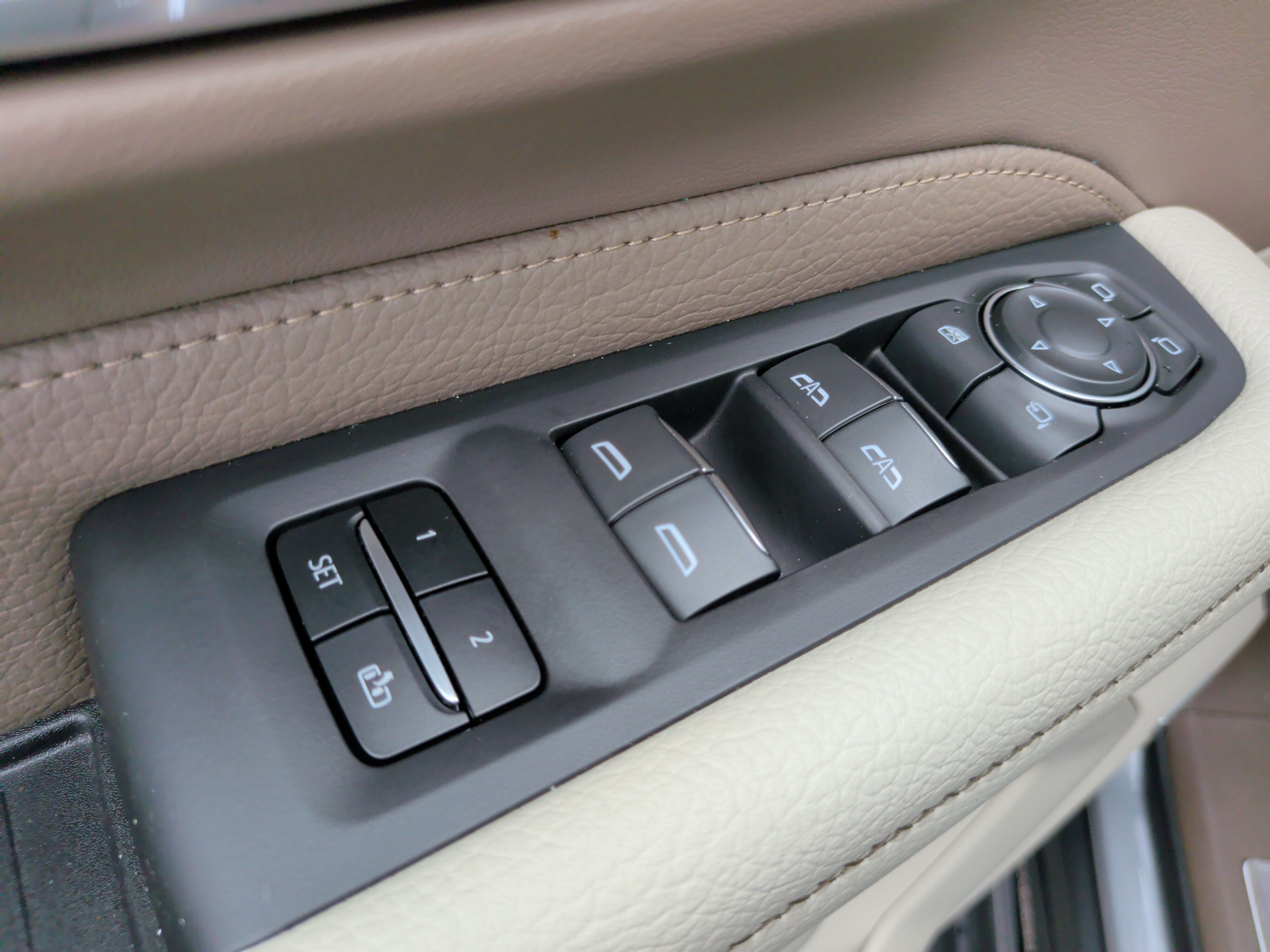 Used 2024 GMC Yukon Denali AWD/4WD image 29