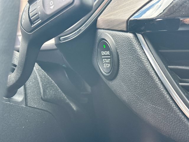 Used 2020 Ford Escape Titanium AWD/4WD image 20