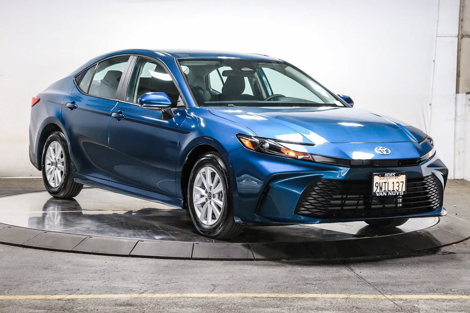 Used 2026 Toyota Camry LE FWD image 5