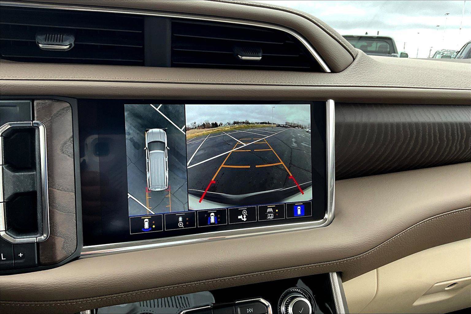 Used 2023 GMC Yukon Denali w/ Max Trailering Package AWD/4WD image 22