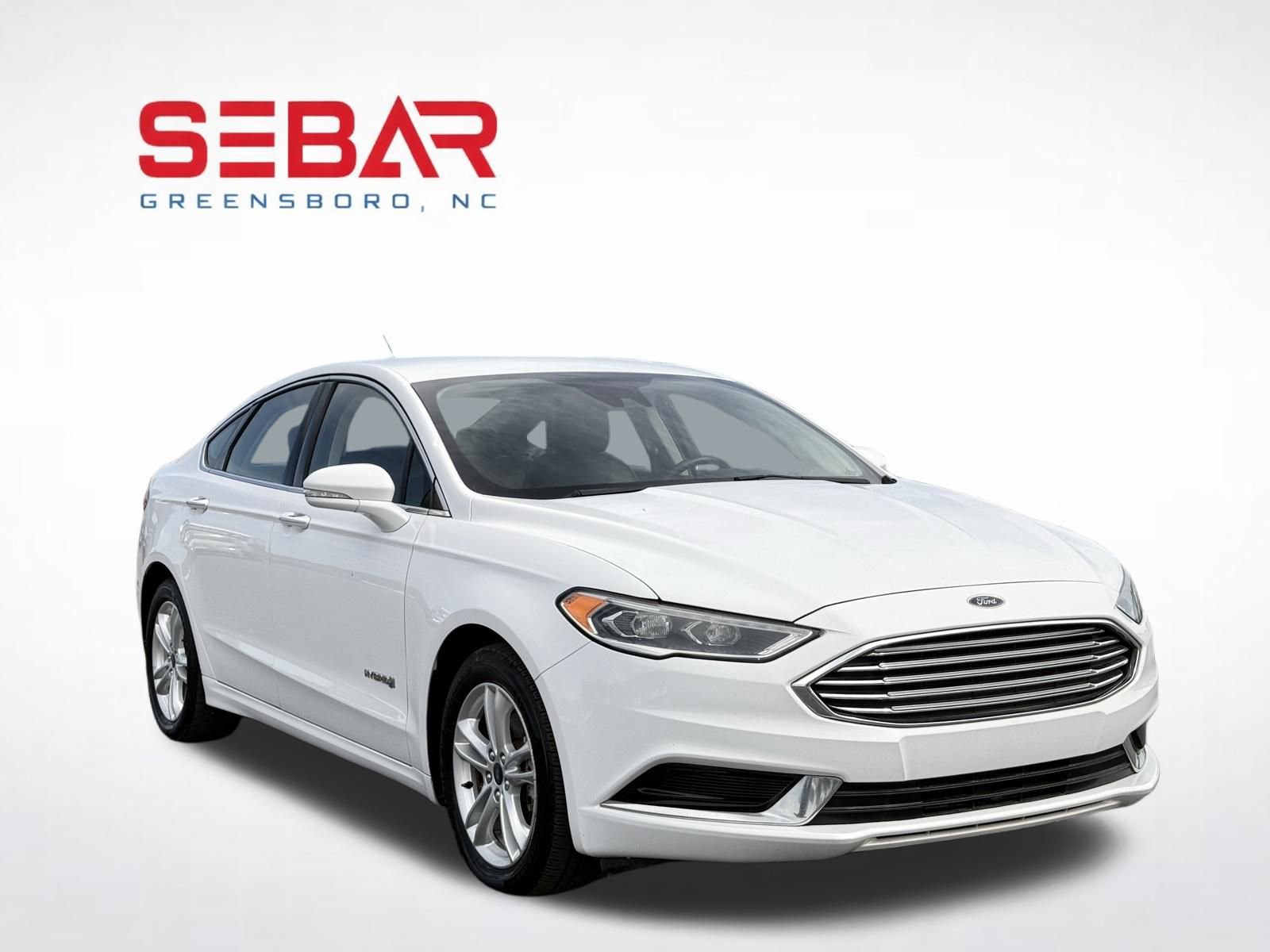 Used 2018 Ford Fusion SE w/ Equipment Group 602A FWD image 3