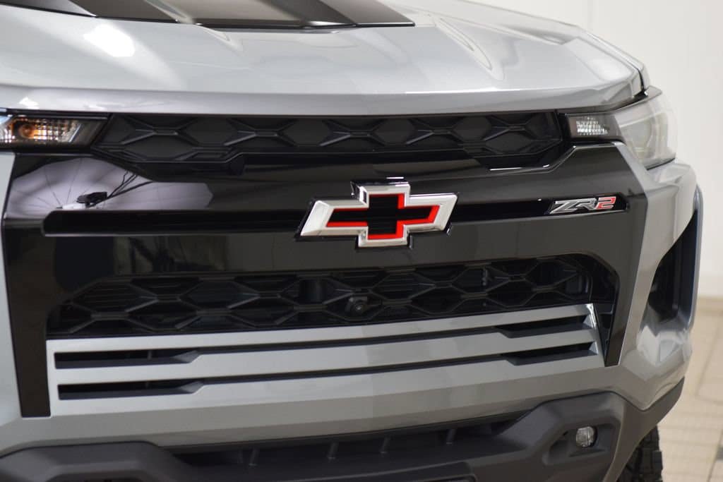 New 2026 Chevrolet Colorado ZR2 w/ Technology Package AWD/4WD image 11