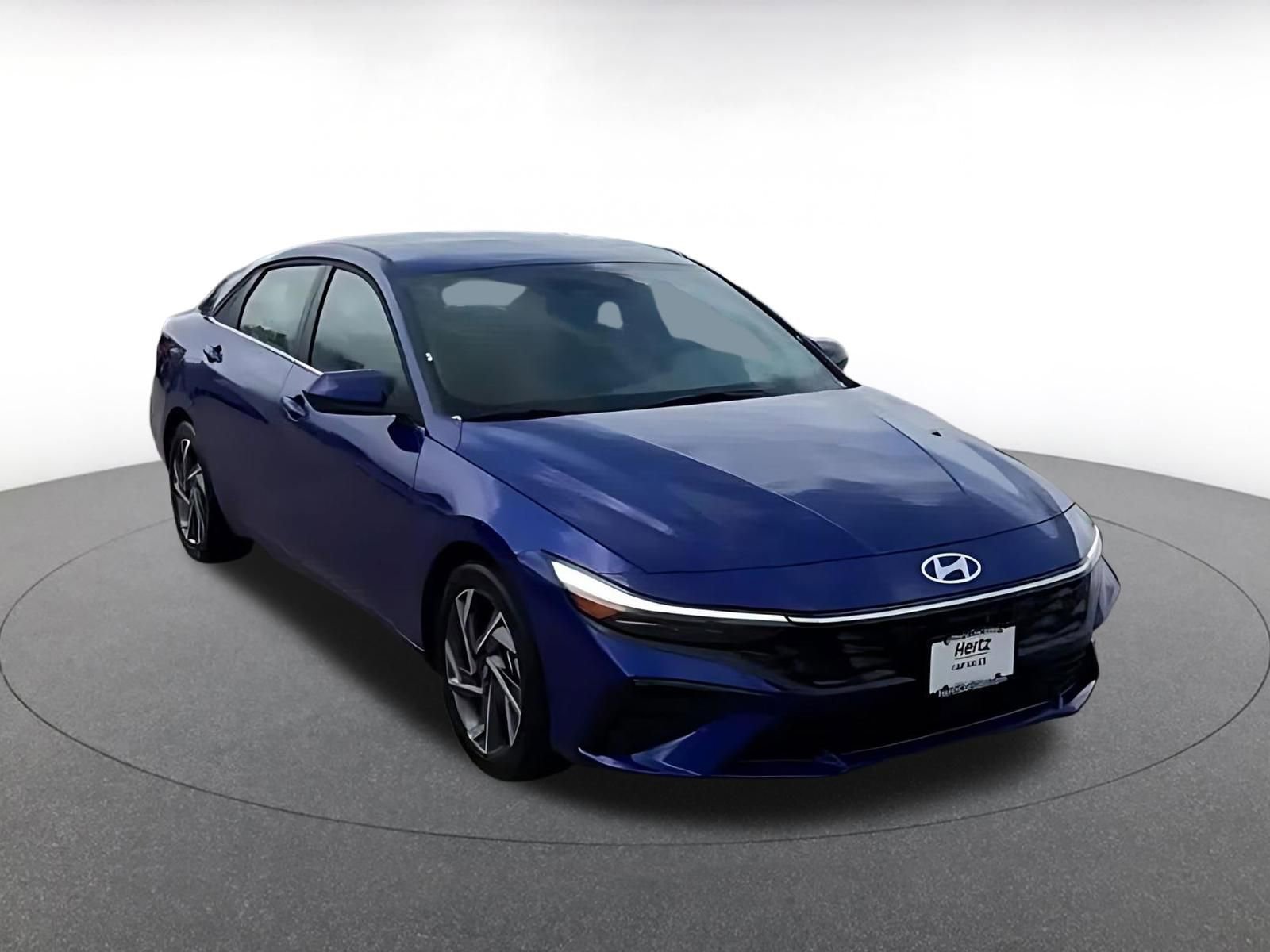 Used 2025 Hyundai Elantra SEL image 3