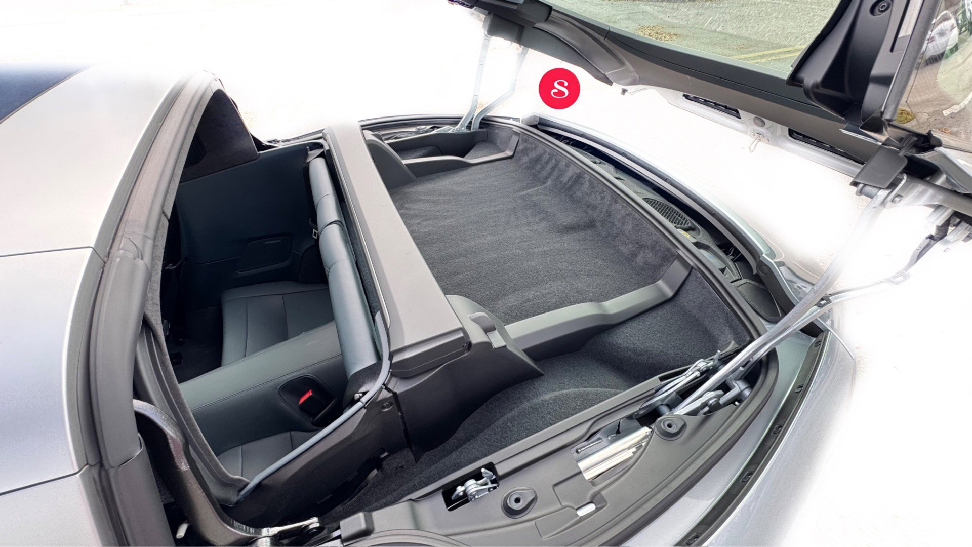 Used 2021 Porsche 911 Targa 4S w/ Sport Package image 6