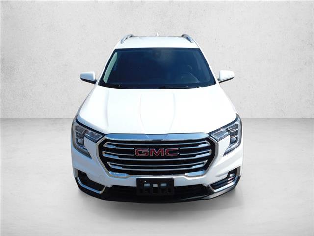 Used 2024 GMC Terrain SLT AWD/4WD image 3
