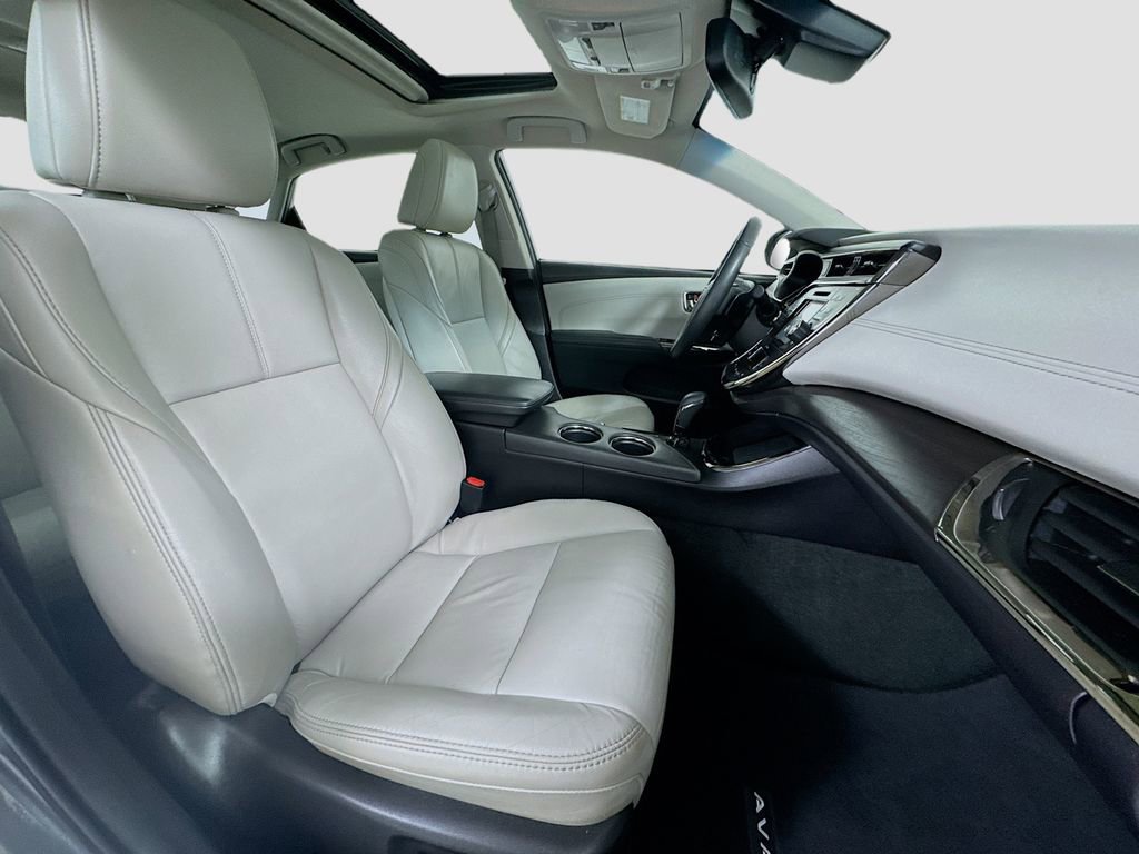 Used 2018 Toyota Avalon XLE Premium w/ Carpet Mat Package image 27