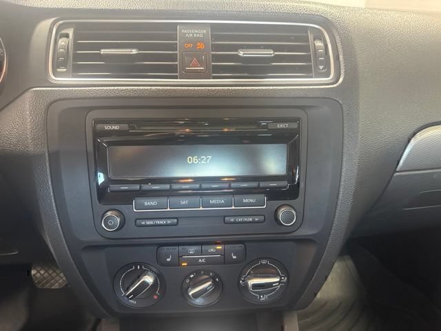 Used 2015 Volkswagen Jetta SE FWD image 15