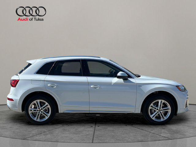 Used 2023 Audi Q5 e Premium Plus w/ Premium Plus Package AWD/4WD image 8