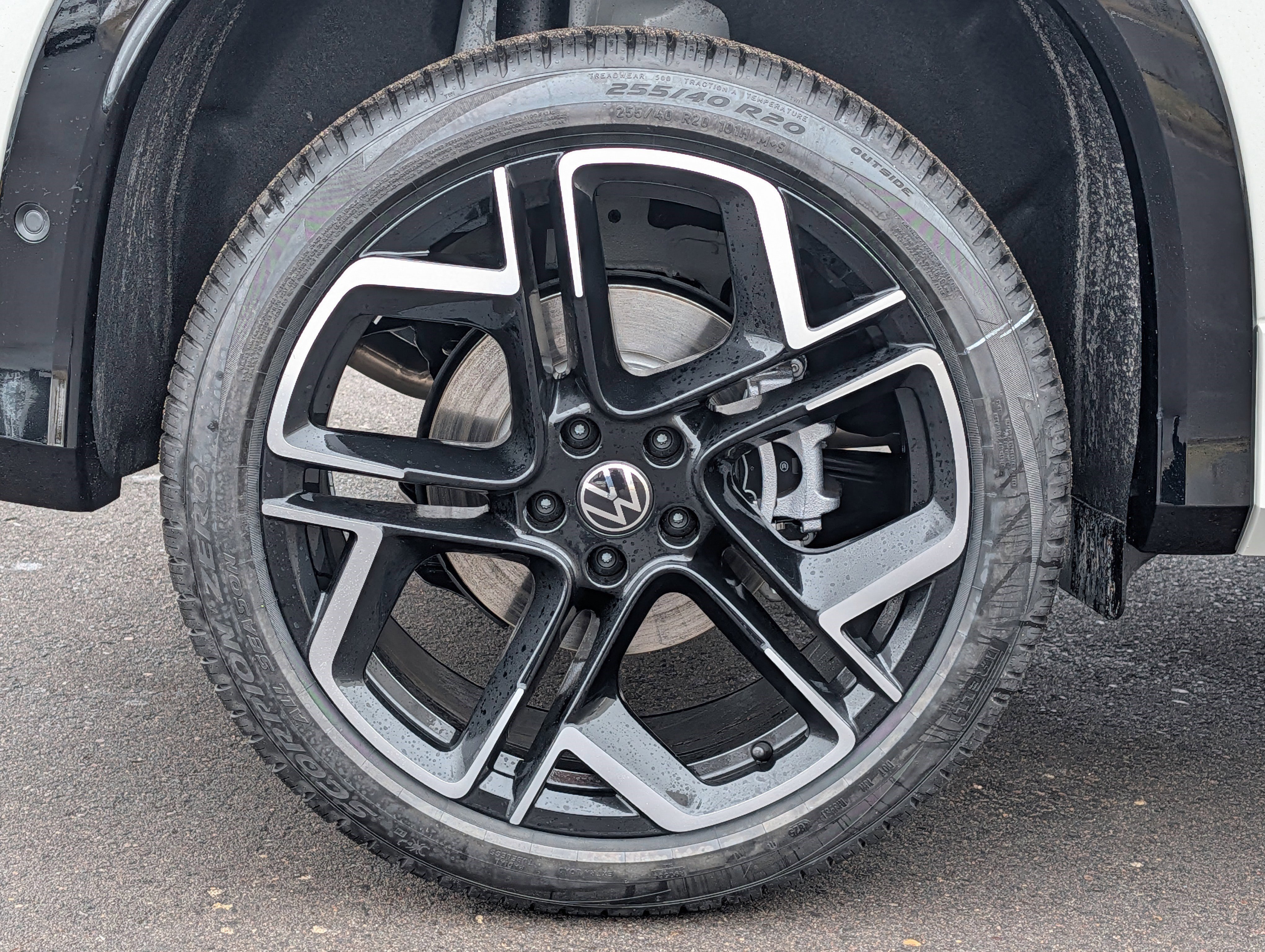 New 2026 Volkswagen Tiguan SEL R-Line AWD/4WD image 5