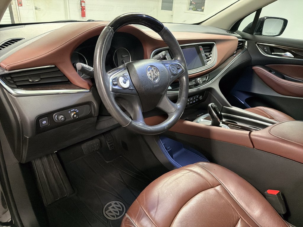 Used 2018 Buick Enclave Avenir w/ Avenir Technology Package FWD image 27
