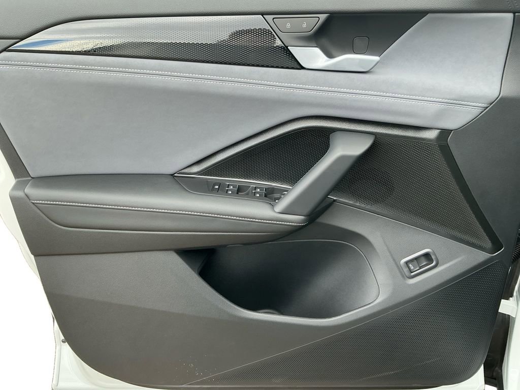 New 2026 Volkswagen Tiguan SE AWD/4WD image 21