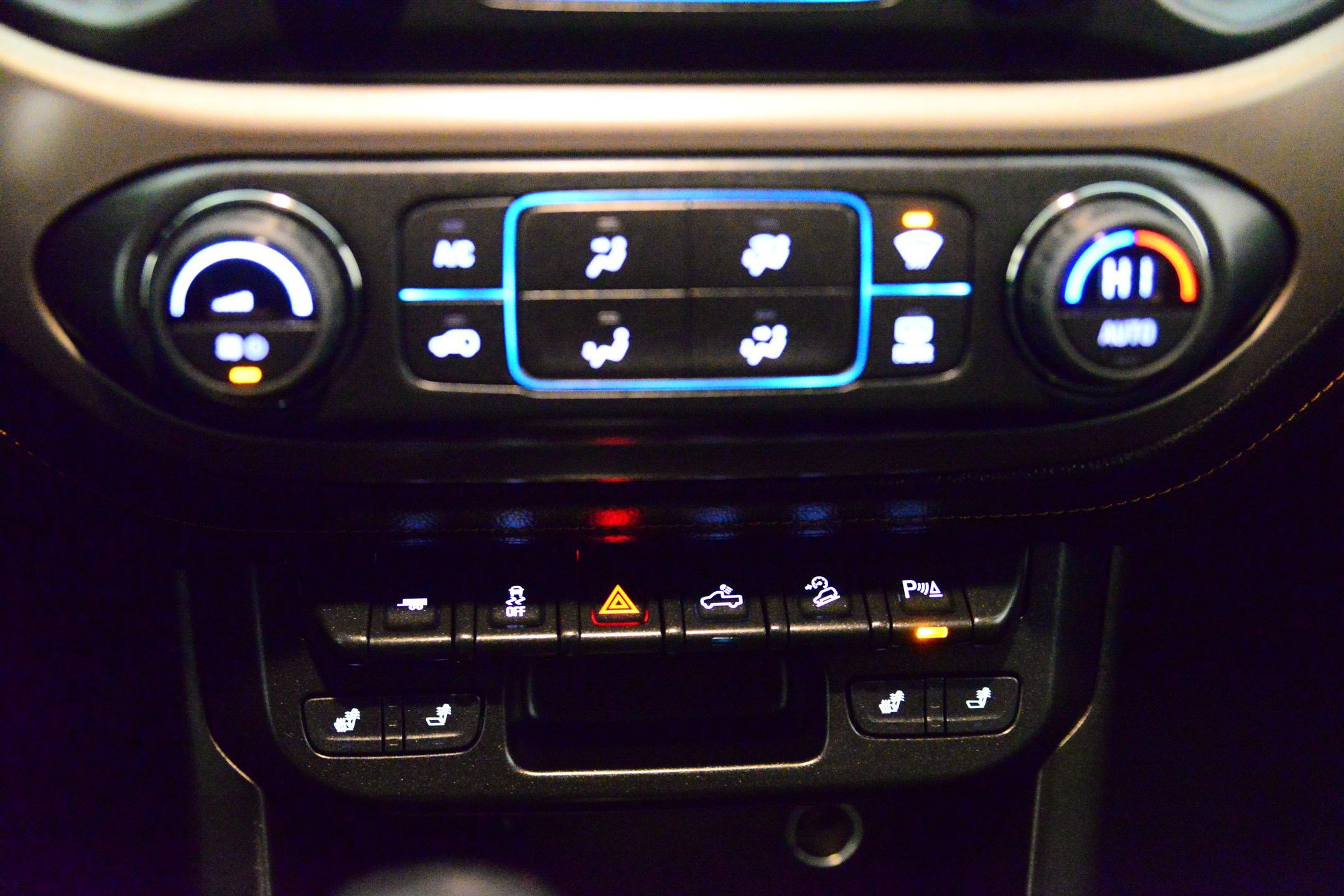 Used 2022 GMC Canyon AT4 w/ Trailering Package image 29