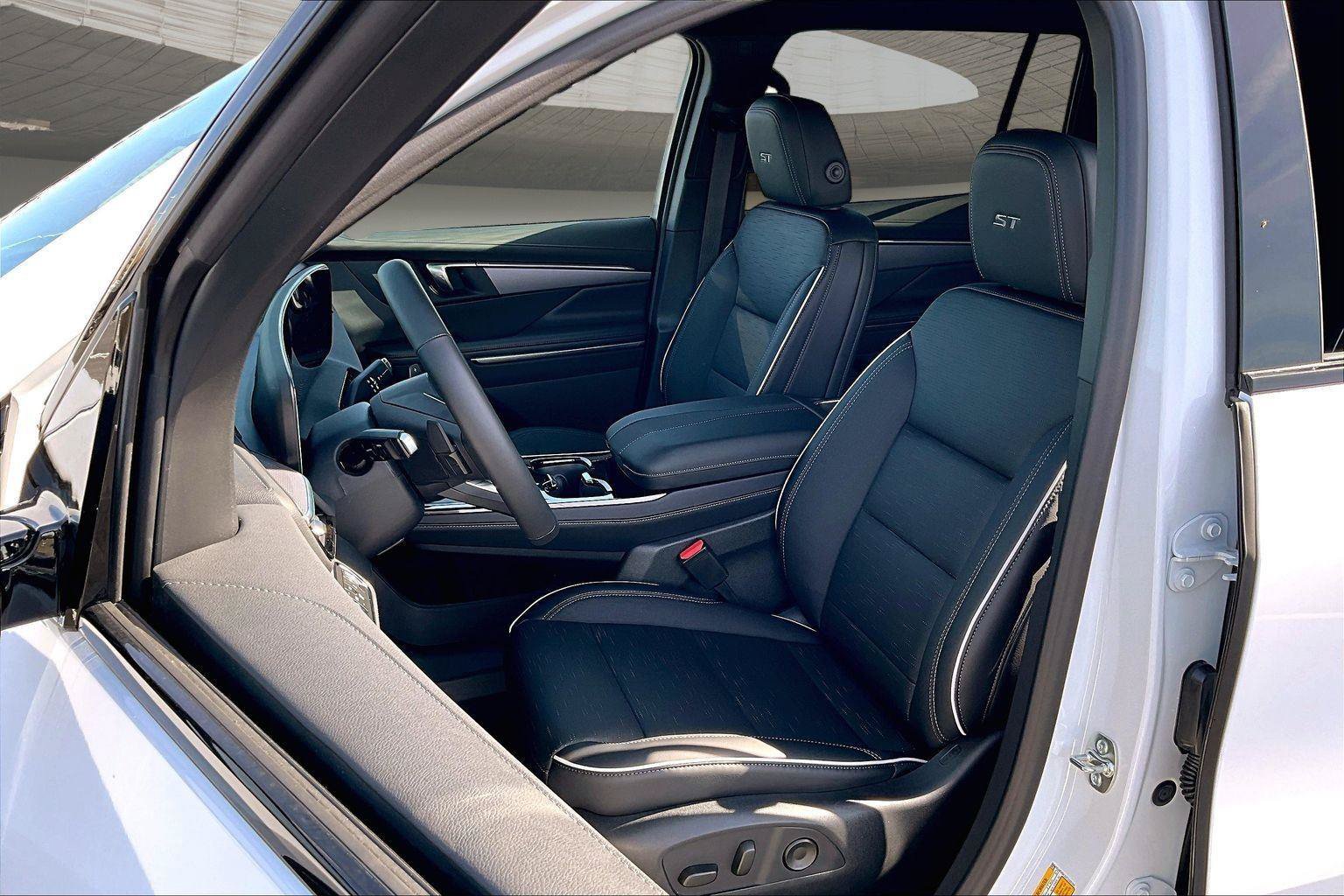New 2026 Buick Enclave Sport Touring w/ Power Package AWD/4WD image 31