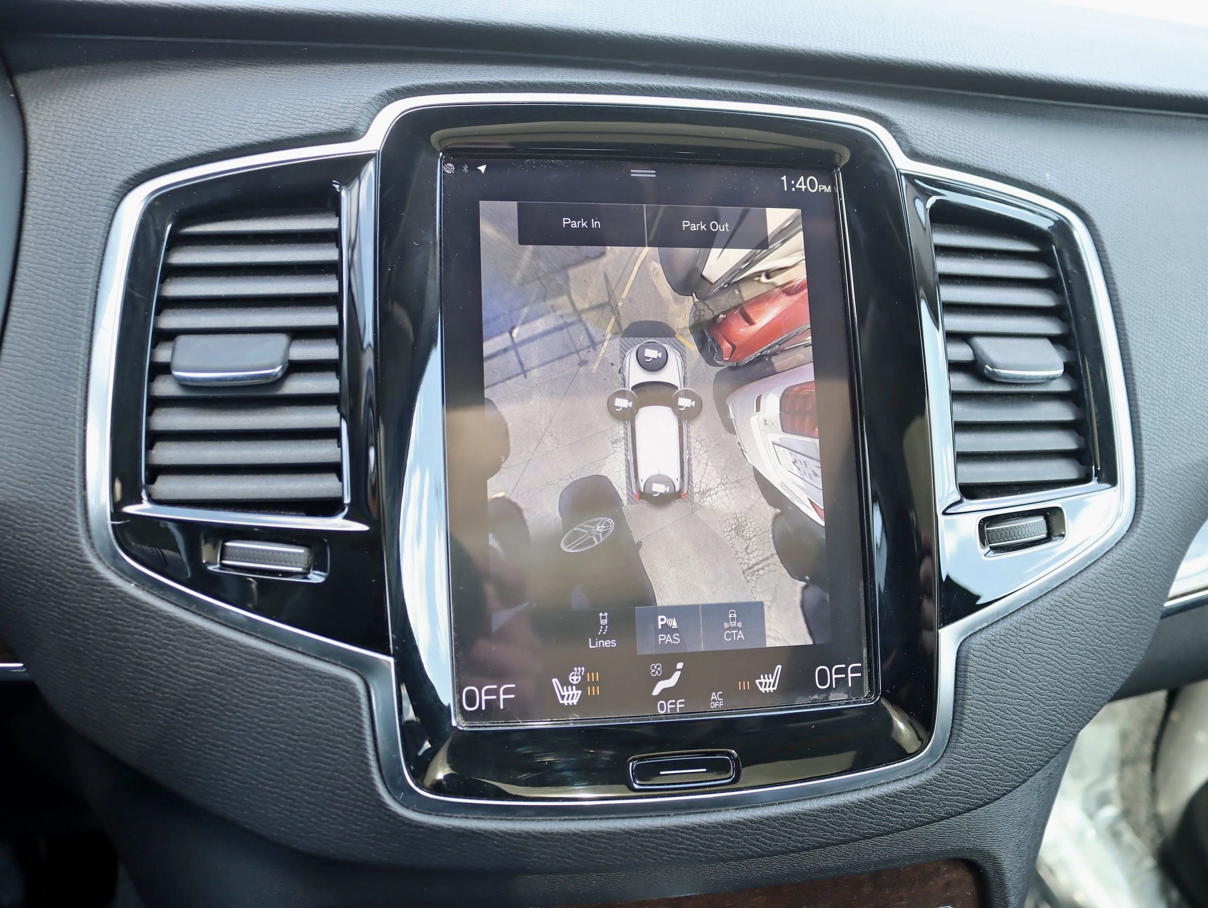 Used 2017 Volvo XC90 T6 Momentum w/ Vision Package image 25