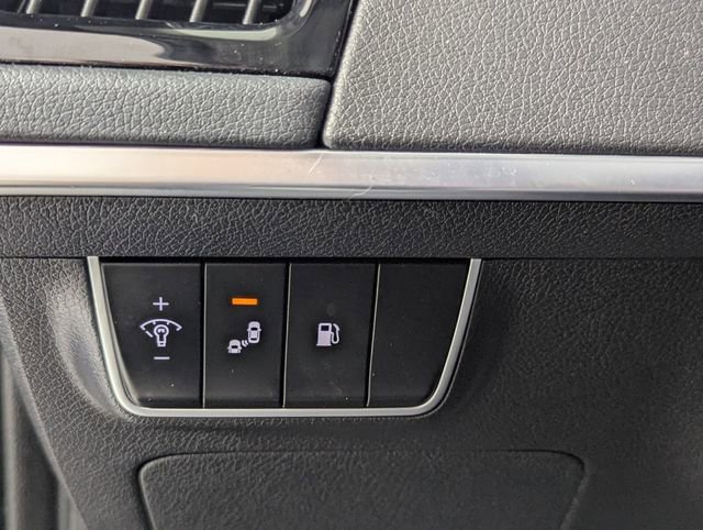 Used 2019 Kia Stinger Base image 16