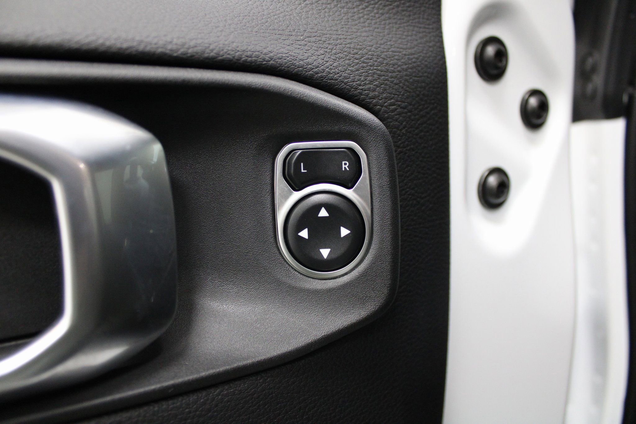 Used 2024 Jeep Wrangler Unlimited Sahara image 13