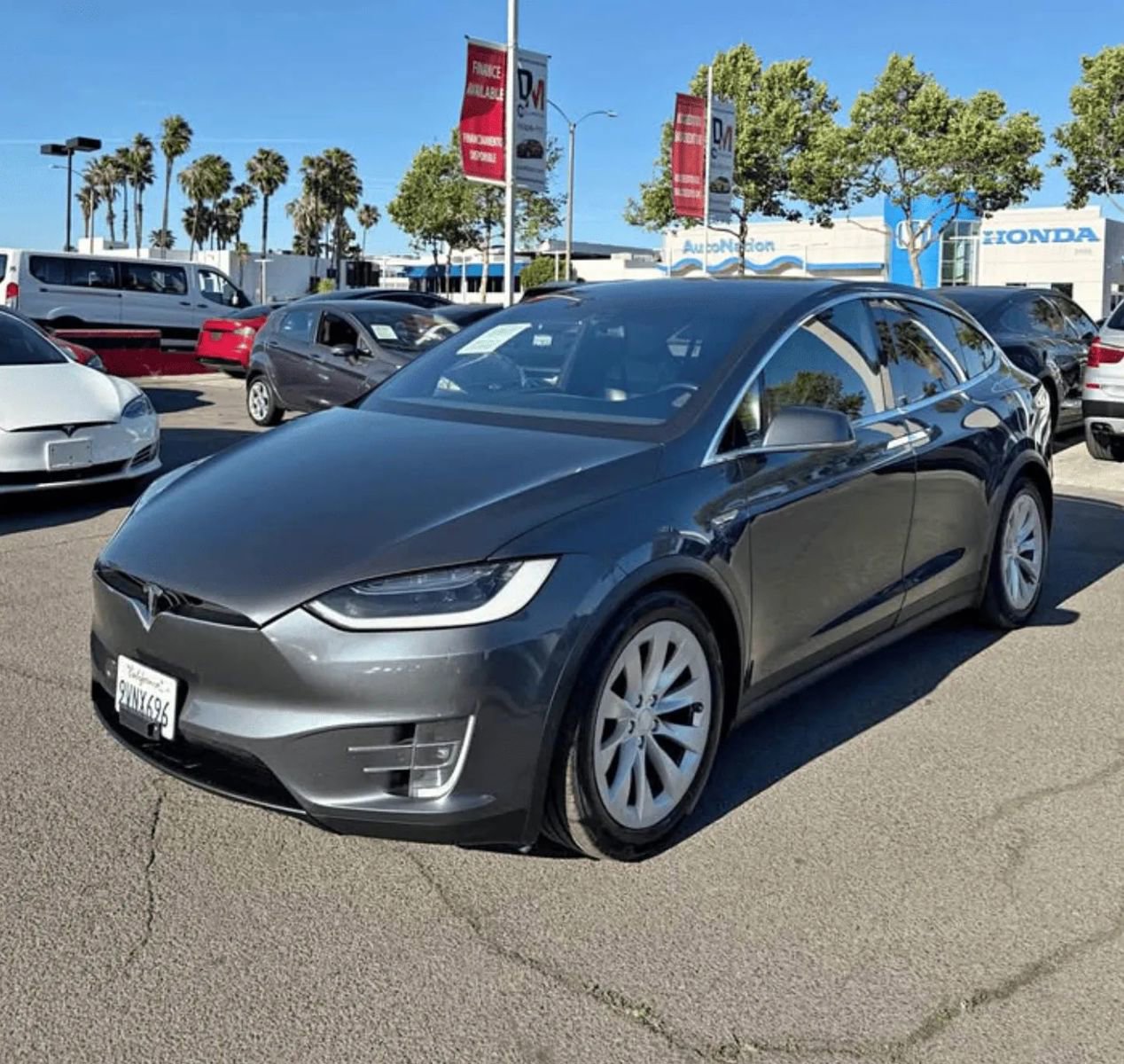 Used 2016 Tesla Model X 90D AWD/4WD image 2