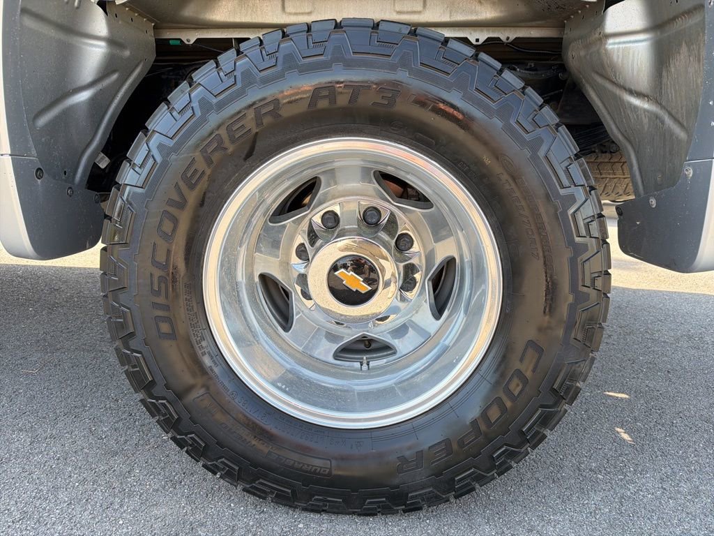 Used 2023 Chevrolet Silverado 3500 High Country image 13