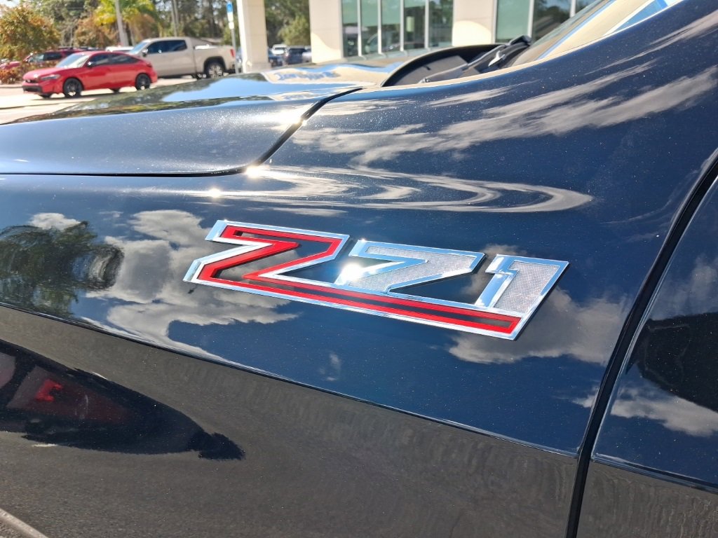 Used 2023 Chevrolet Suburban Z71 w/ Luxury Package image 10