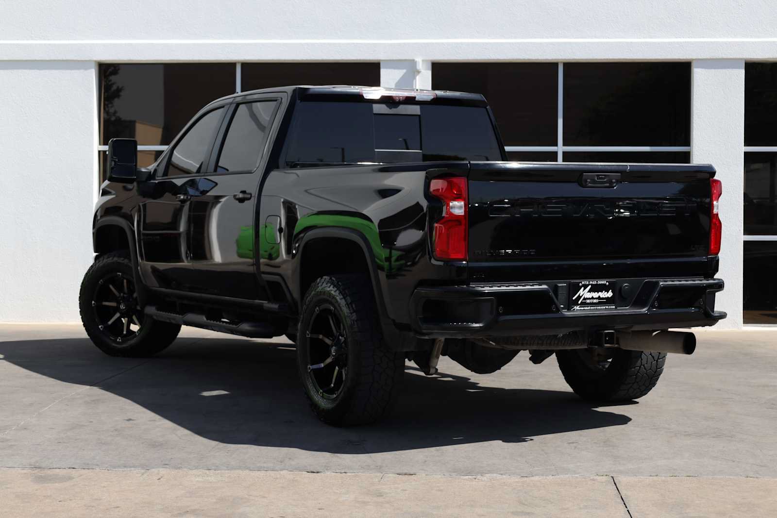 Used 2021 Chevrolet Silverado 2500 LTZ w/ LTZ Plus Package AWD/4WD image 10