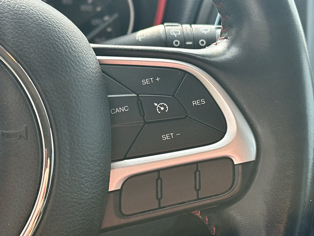 Used 2020 Jeep Compass Trailhawk AWD/4WD image 14