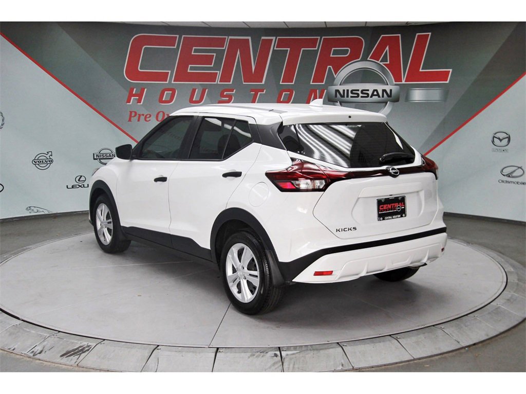Used 2025 Nissan Kicks Play S image 8