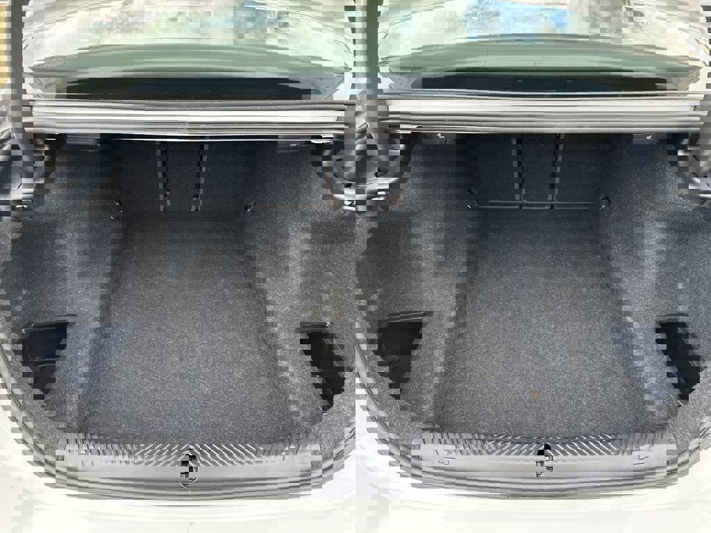 Used 2026 BMW 530i xDrive image 5