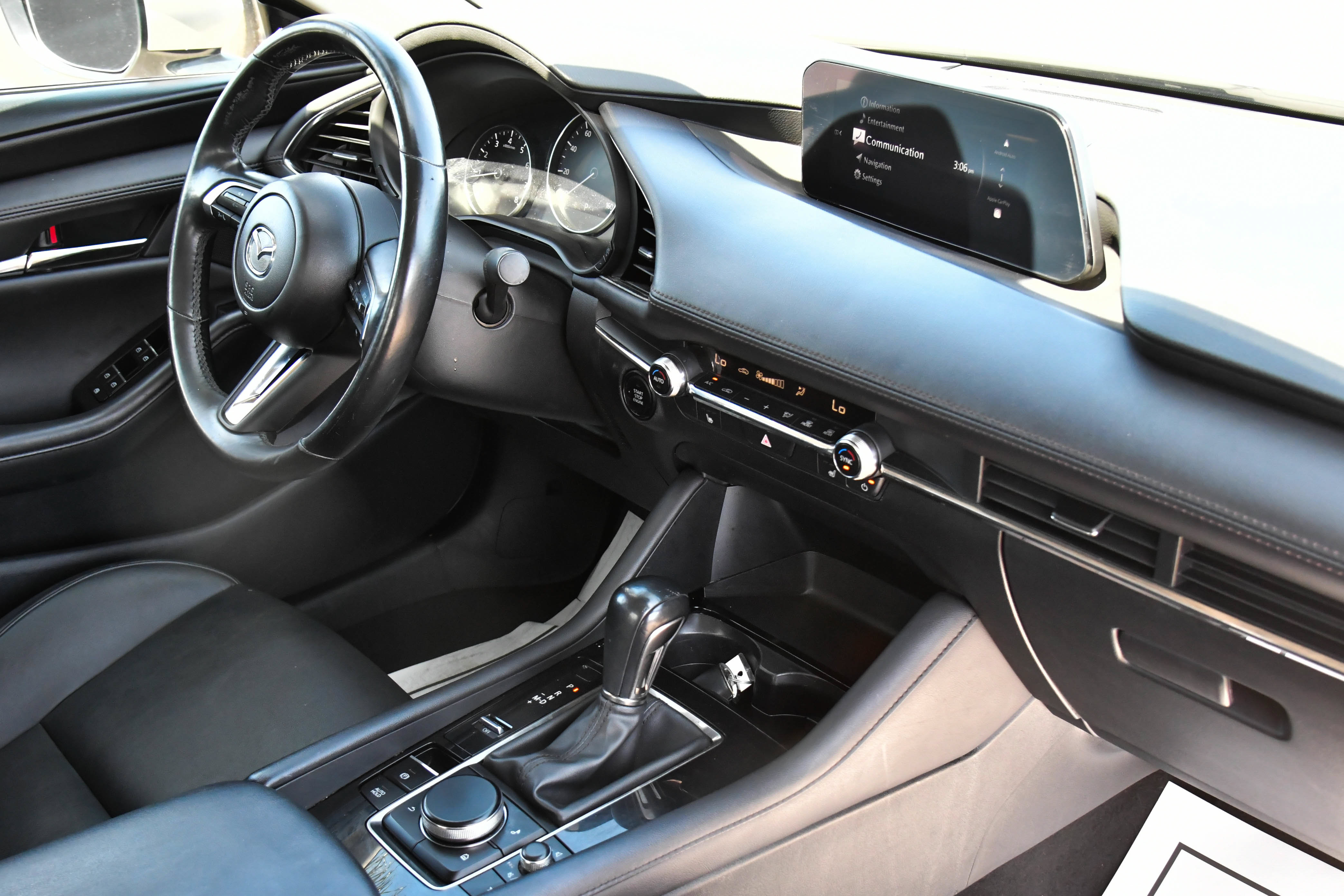 Used 2024 MAZDA MAZDA3 s FWD image 40