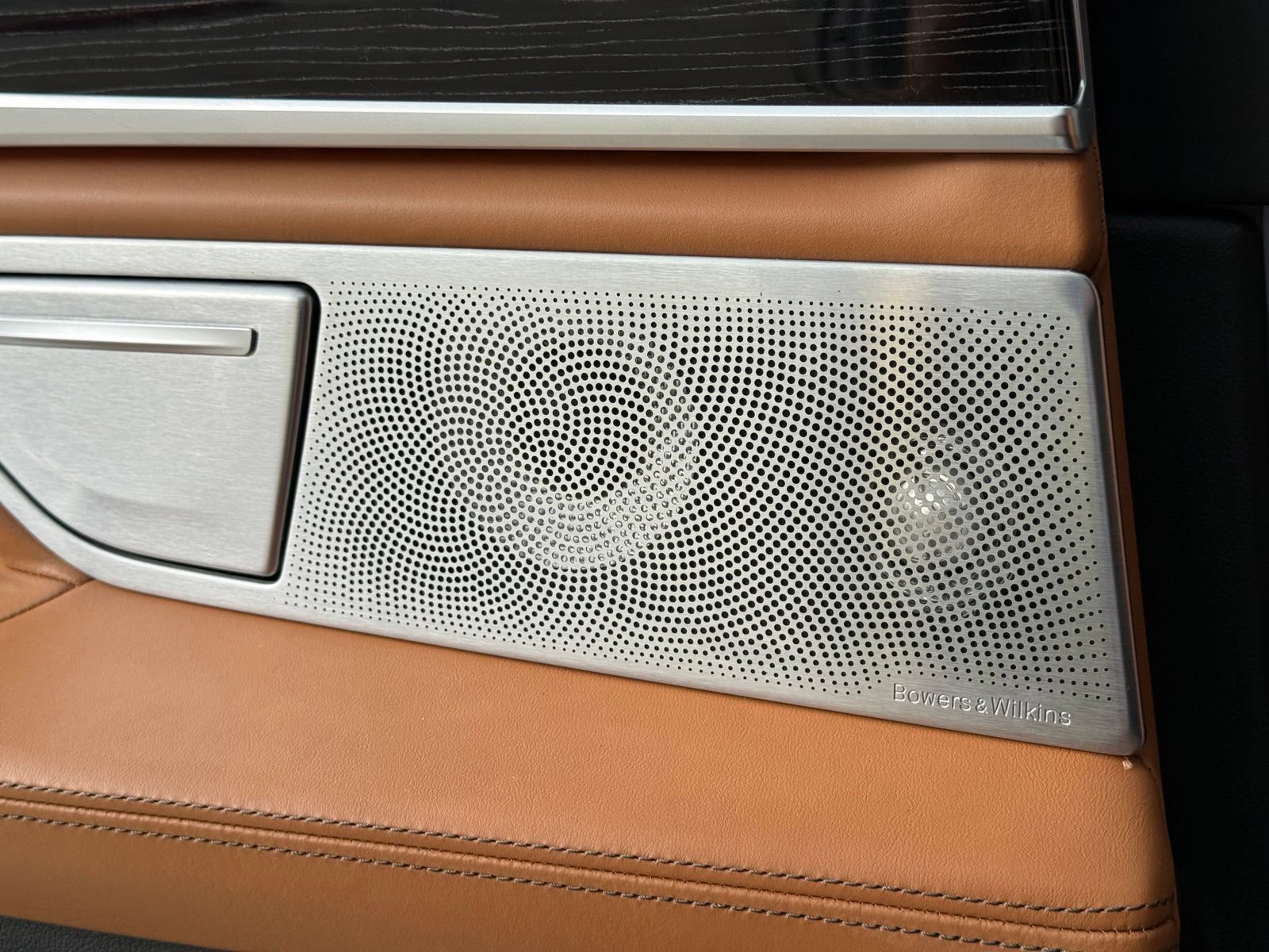 Used 2022 BMW 740i w/ M Sport Package RWD image 45