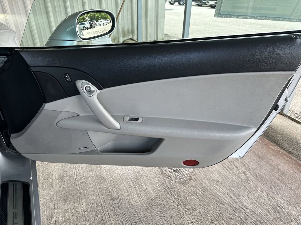 Used 2010 Chevrolet Corvette Convertible w/ Preferred Equipment Group RWD image 29