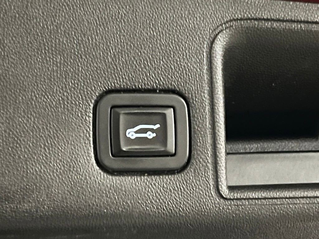 Used 2018 GMC Terrain Denali w/ Advanced Safety Package image 36