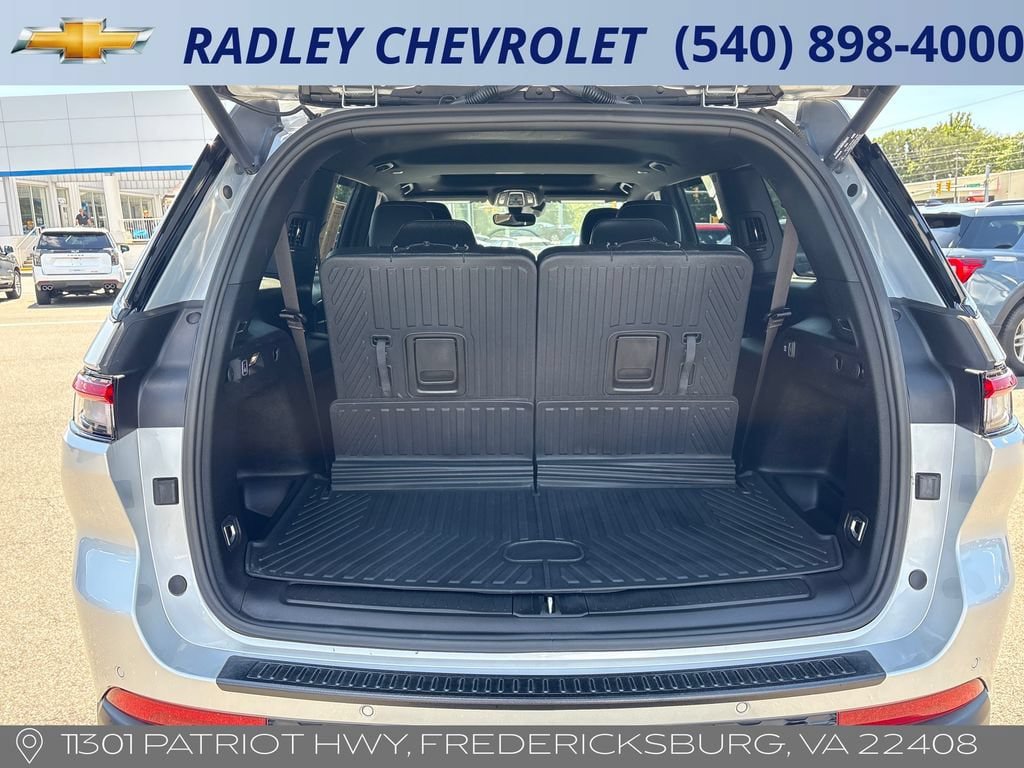 Used 2023 Jeep Grand Cherokee L Laredo AWD/4WD image 14