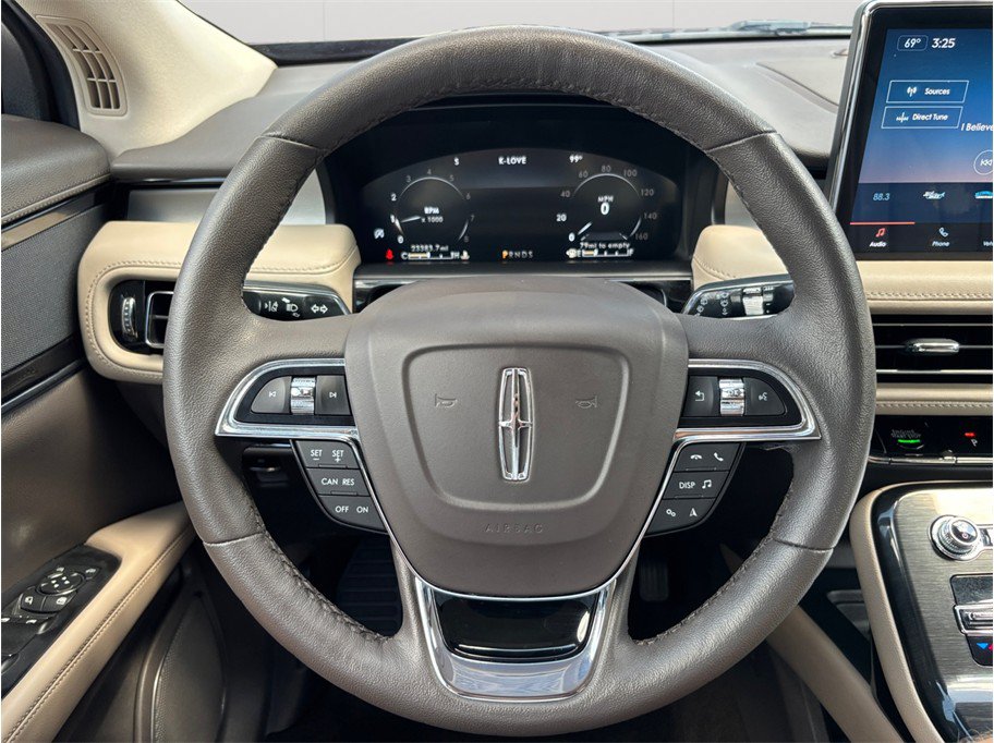 Used 2022 Lincoln Nautilus FWD image 25