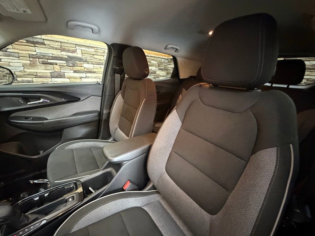 Used 2023 Chevrolet TrailBlazer LT w/ Convenience Package image 12