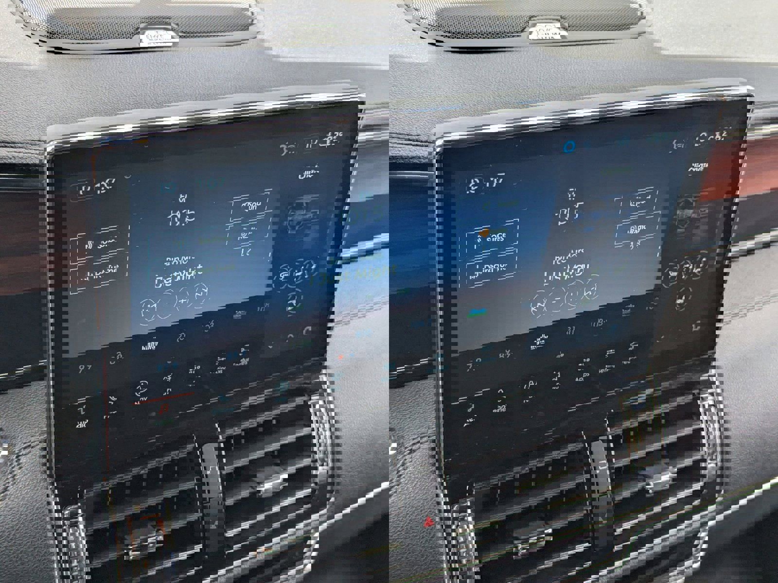 Used 2023 Lincoln Navigator Reserve image 27