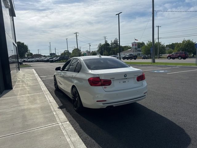 Used 2016 BMW 328i xDrive Sedan AWD/4WD image 5
