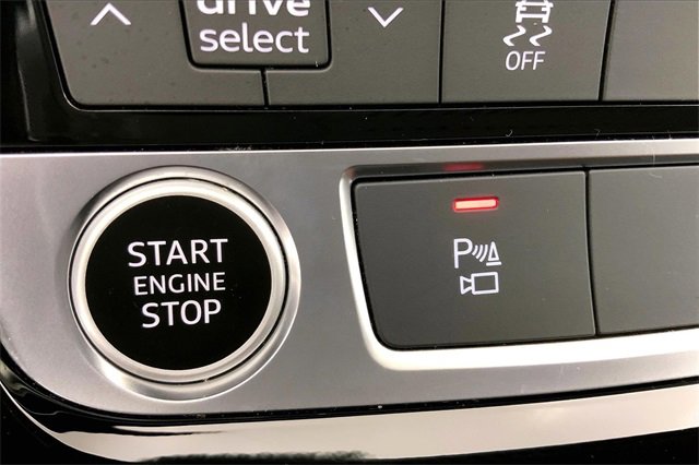 Certified 2025 Audi Q8 Premium Plus image 32