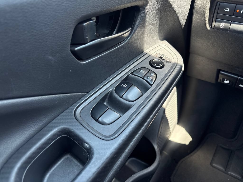Used 2025 Nissan Versa S FWD image 12
