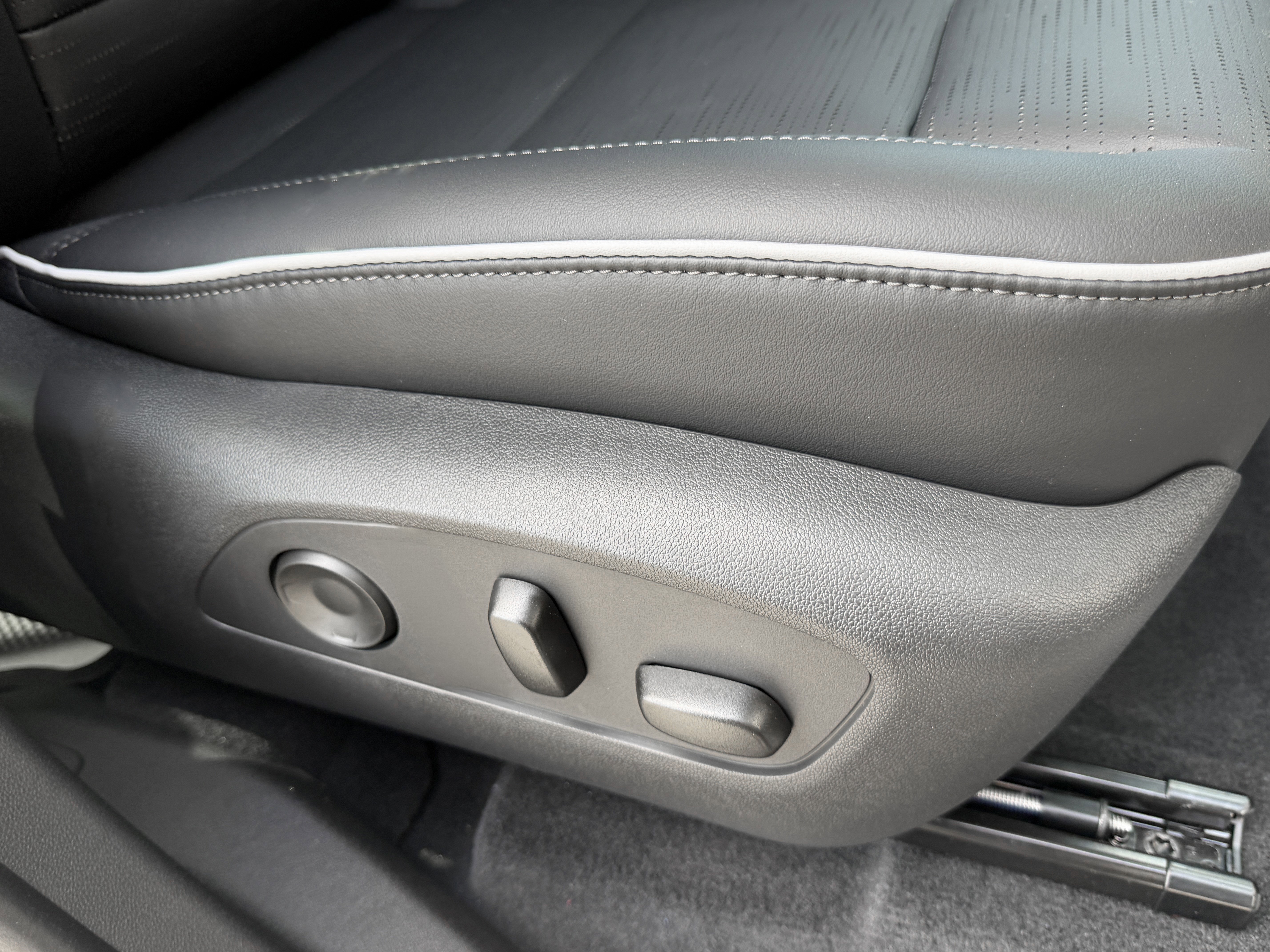 New 2026 Buick Enclave Sport Touring w/ Power Package FWD image 23