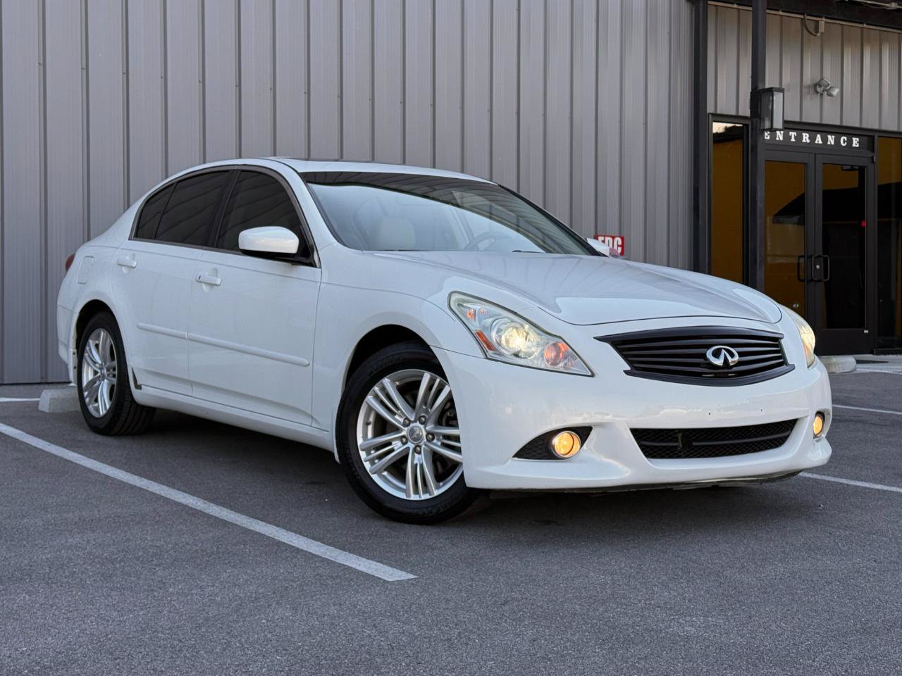 Used 2010 INFINITI G37 x Sedan w/ Premium Pkg AWD/4WD image 3