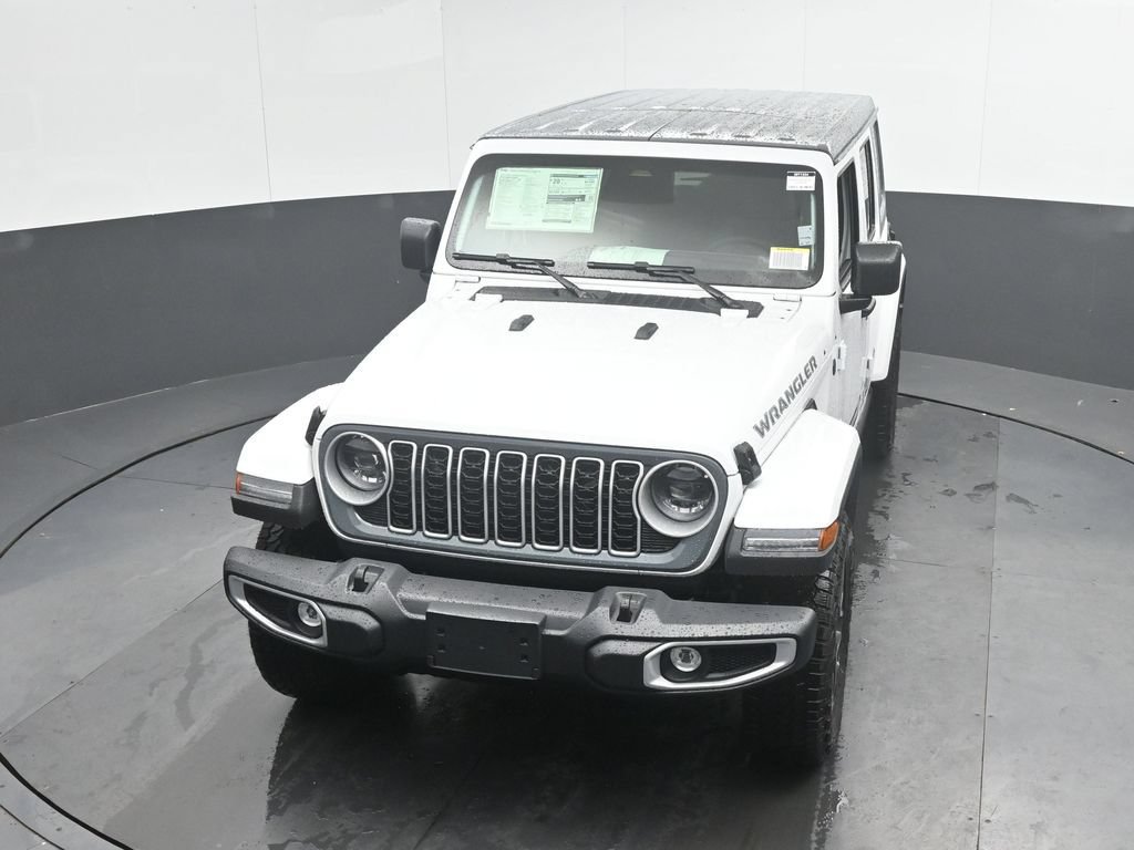 New 2026 Jeep Wrangler Unlimited Sahara w/ Rockslide Package AWD/4WD image 37